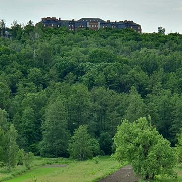 Комарова, 39
