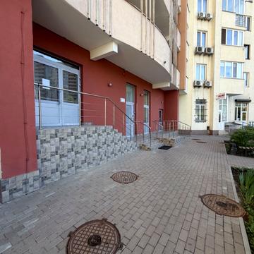 Вінстона Черчилля вул. (Червоноткацька), 43