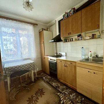 Андрія Мельника вул., 8