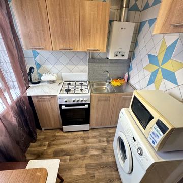 Кленова вул., 5