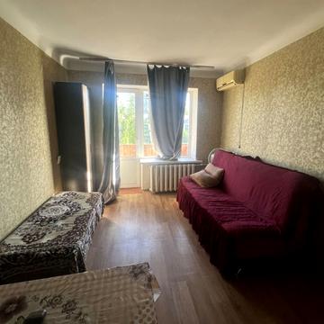 Авіаконструктора Антонова вул., 10