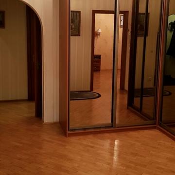 Федора Ернста вул., 8