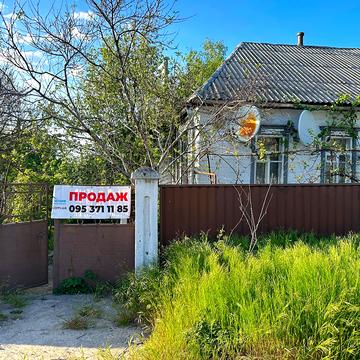 Добровільна вул., 18