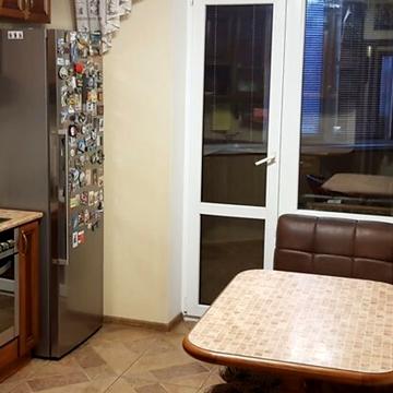 Федора Ернста вул., 8