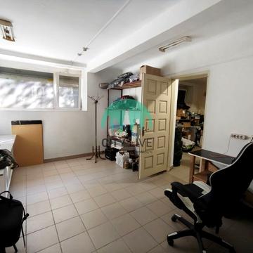 Святослава Гординського вул., 1
