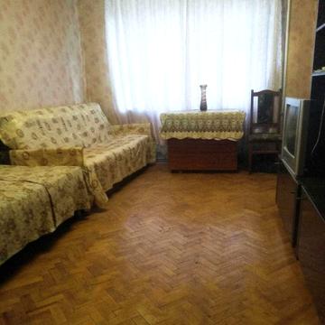 Тетянинська вул. (Леваневського), 4