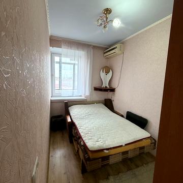 Ангарна вул., 18