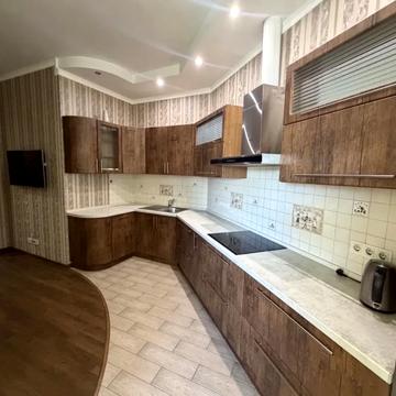 Вінстона Черчилля вул. (Червоноткацька), 43
