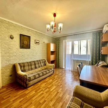 Червоної Калини просп. (Володимира Маяковського), 40