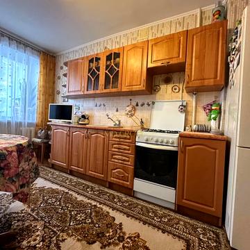 Хотинська вул., 9