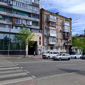 Бастіонна вул., 3/12