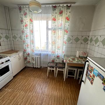 Доківська вул., 9