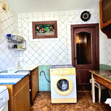 Волонтерська вул. (Малиновського), 2