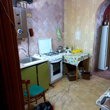 Колонна вул., 8
