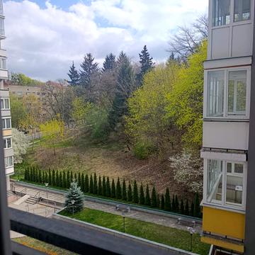 Бойківська вул., 1