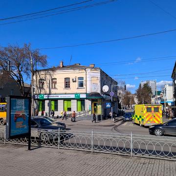 Соборна вул., 106
