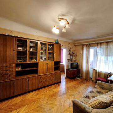 Верховної Ради бульв., 25