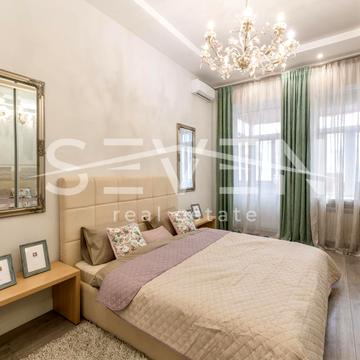 Велика Васильківська вул. (Червоноармійська), 84/20