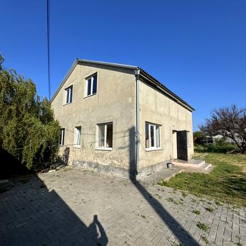 Вишнева, 45
