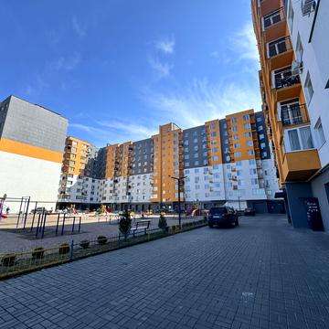 Смілянська вул., 122
