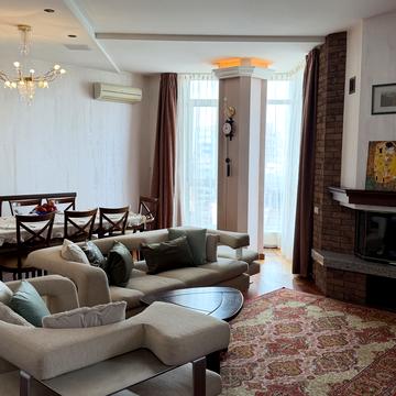 Бульварно-Кудрявська вул. (Воровського), 36