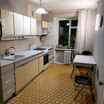 Євгена Чикаленка вул., 66