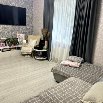 Миколаївська вул., 26
