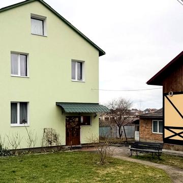 Івана Франка вул., 130