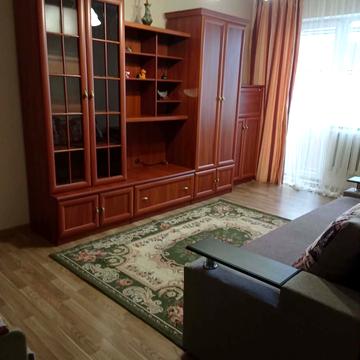 Бориса Грінченка вул., 4