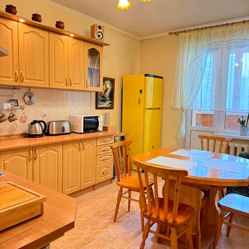Петра Григоренка просп., 1-Б