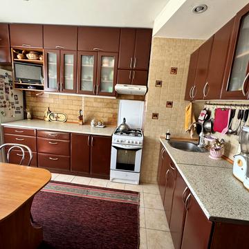 Героїв просп., 32