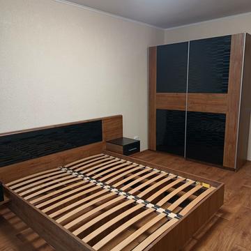 Коноплянська вул., 22-Б
