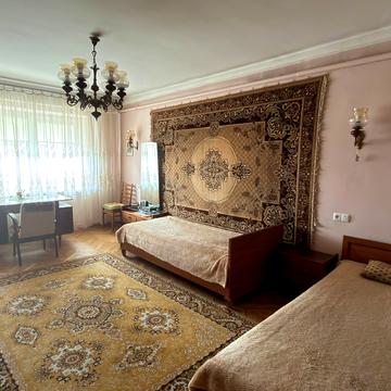 Піскова вул., 40