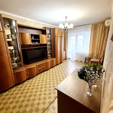 Космонавтів вул., 146-В