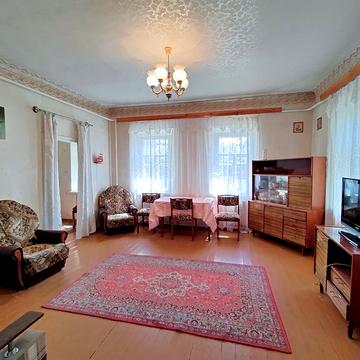 Добровільна вул., 16