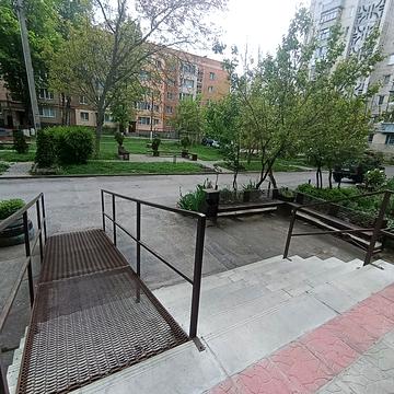 Олега Антонова вул. (Карла Маркса), 40а