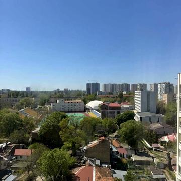 Кленова вул., 2а