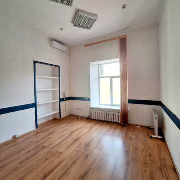 Святослава Караванського вул. (Жуковського), 13