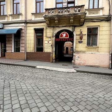 Заньковецької вул., 17