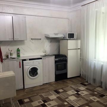 Новосельського вул., 2