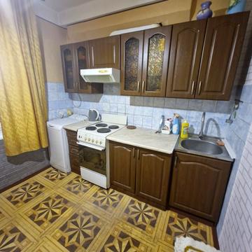 Оболонський просп., 43