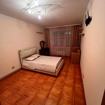 Паркова вул., 18