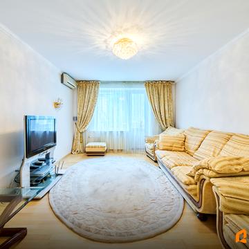 Миколи Соловцова вул., 3