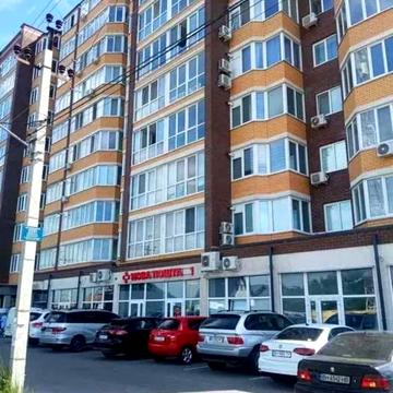 Незалежності вул., 4