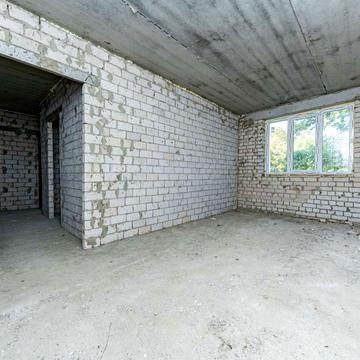 Миру вул., 47