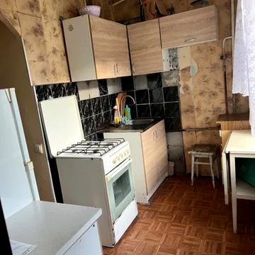 Мостицька вул., 8