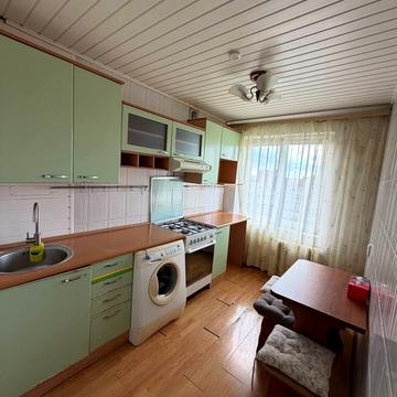 Героїв України вул. (Теплична), 37