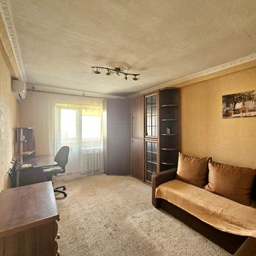 Йорданська вул. (Лайоша Гавро), 8