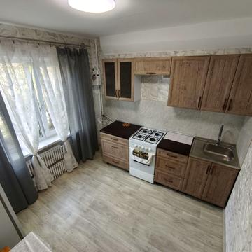 Історична вул., 25