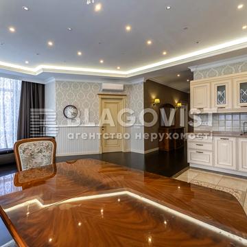Джона Маккейна вул. (Івана Кудрі), 7
